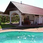 Bed and breakfast Nadas Pihenopark Tiszafüred