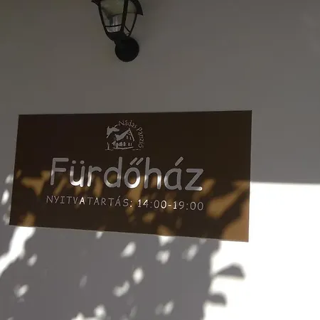 Nadas Pihenopark Bed & Breakfast Tiszafüred