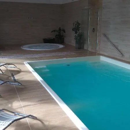 Bed & Breakfast Nadas Pihenopark 4*