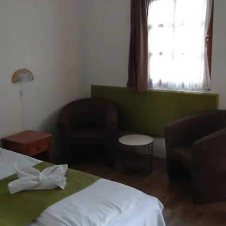 Bed & Breakfast Nadas Pihenopark Tiszafured