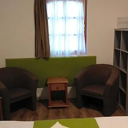 Bed & Breakfast Nadas Pihenopark 4*