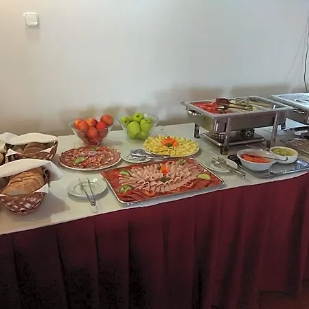 Bed & Breakfast Nadas Pihenopark 4*