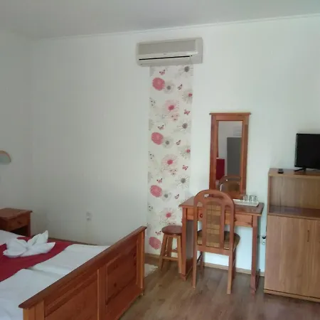 Bed & Breakfast Nadas Pihenopark Tiszafüred