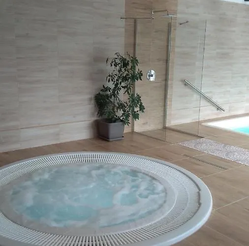 Nadas Pihenopark Nocleg ze śniadaniem 4*